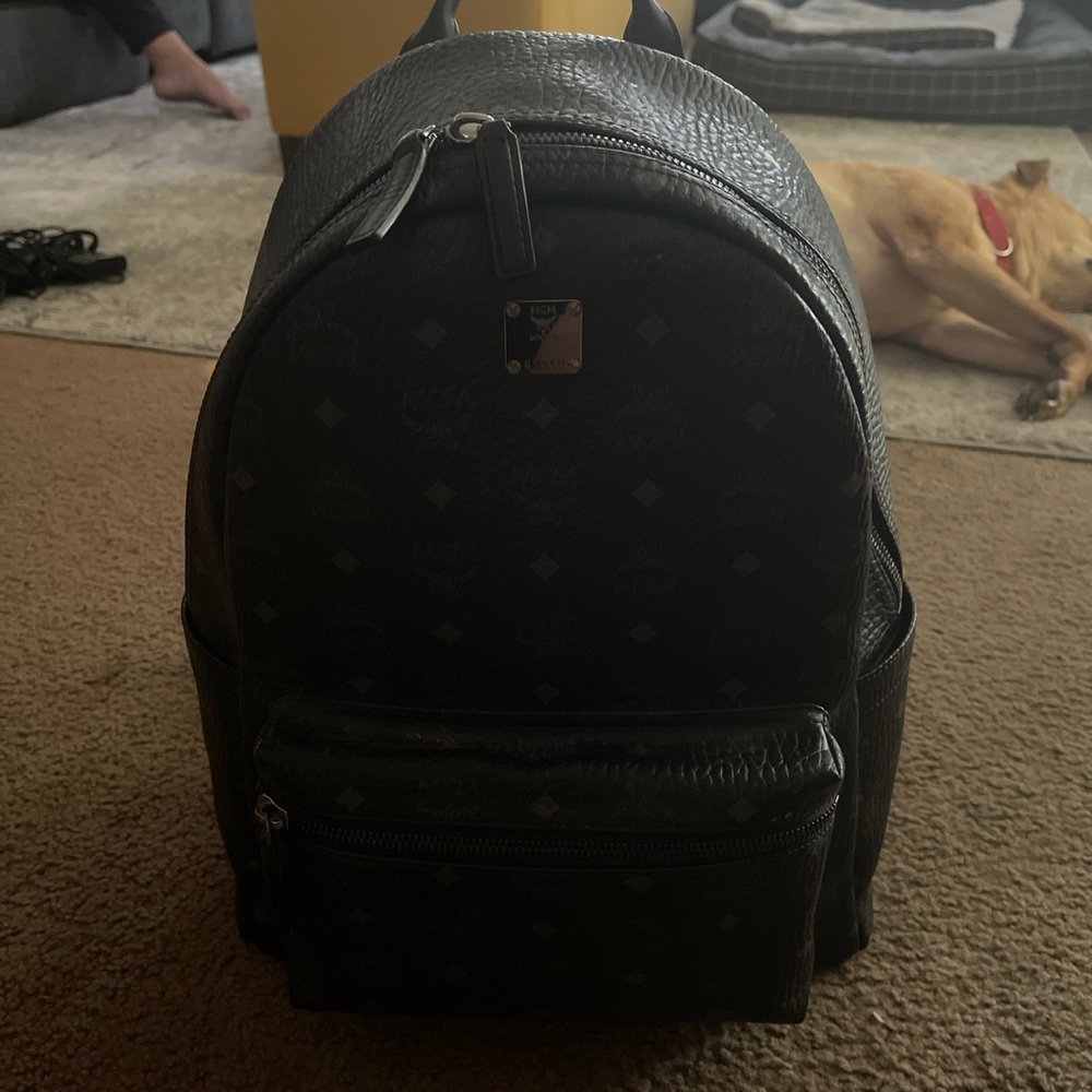 MCM STARK VISETOS MEDIUM - BLACK
